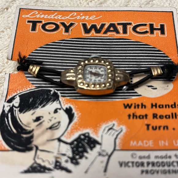 NEW Linda Line TOY WATCH and made by Victor Products Corp. Providence 4, R.I. - Picture 3 of 4